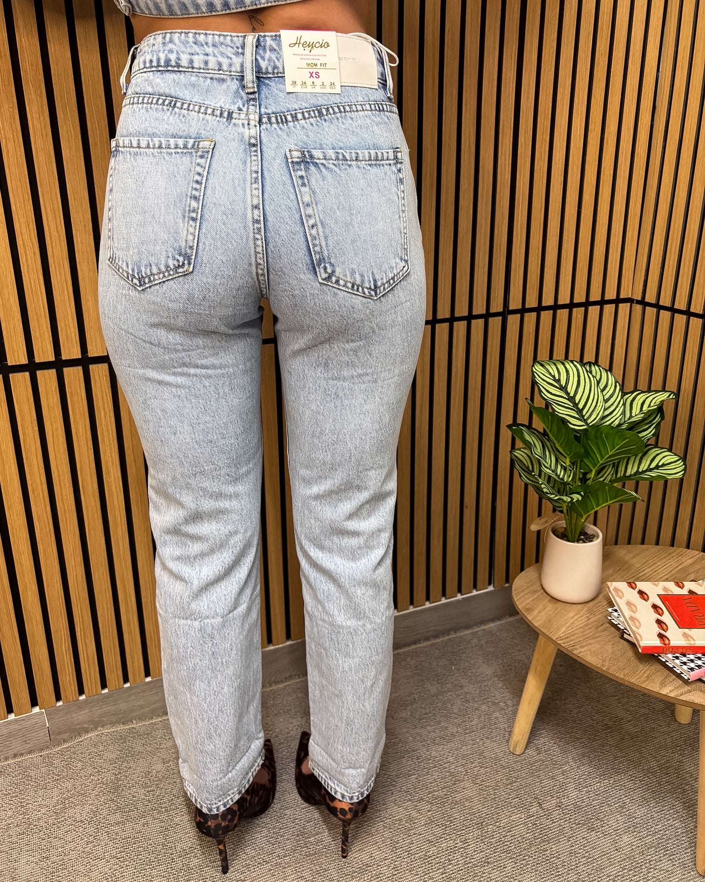 DENIM MOMFIT