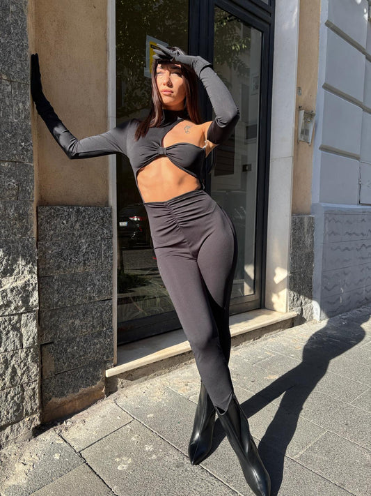 JUMPSUITE CON GUANTO