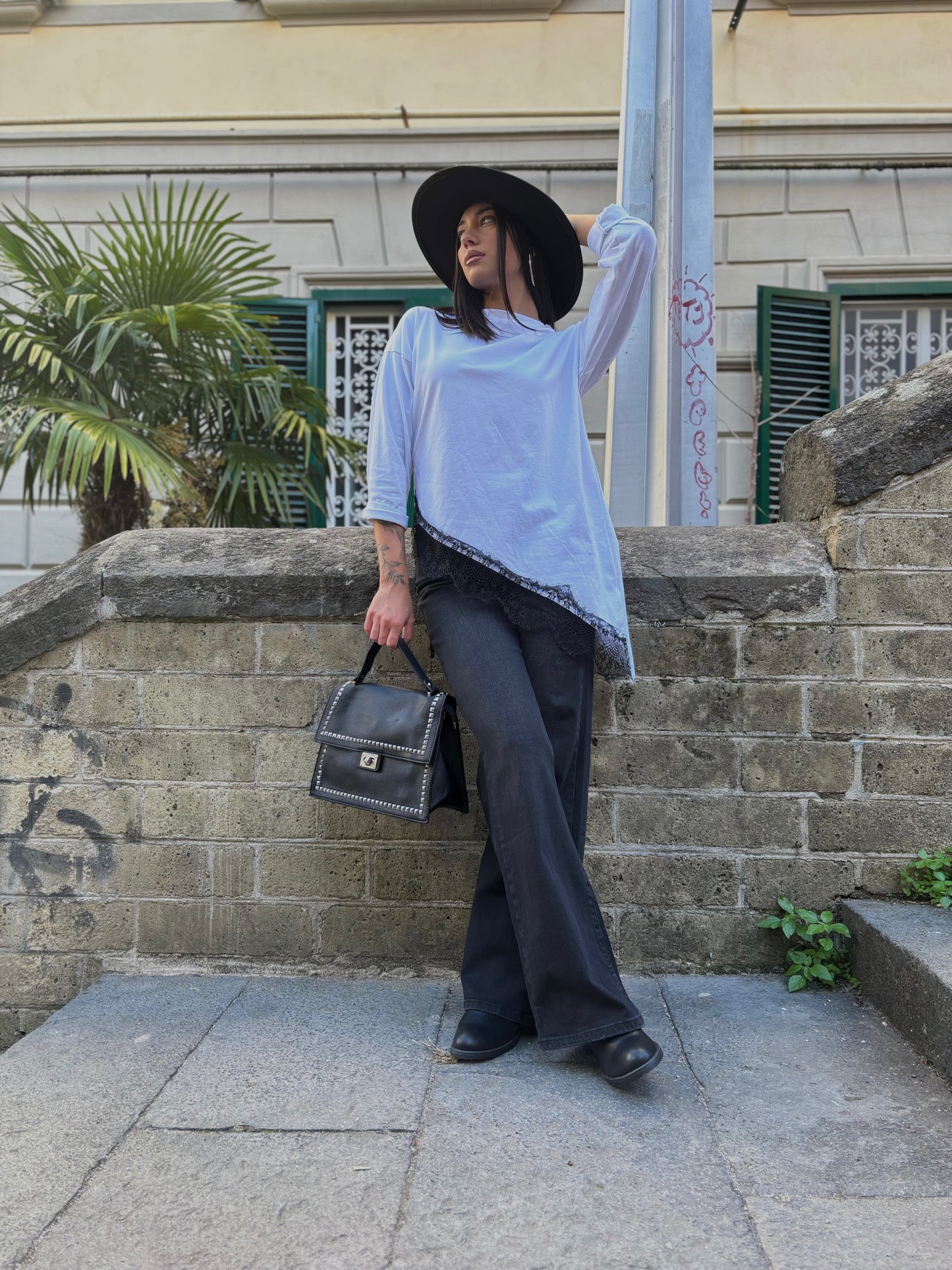 MAGLIA ASIMMETRICA PIZZO