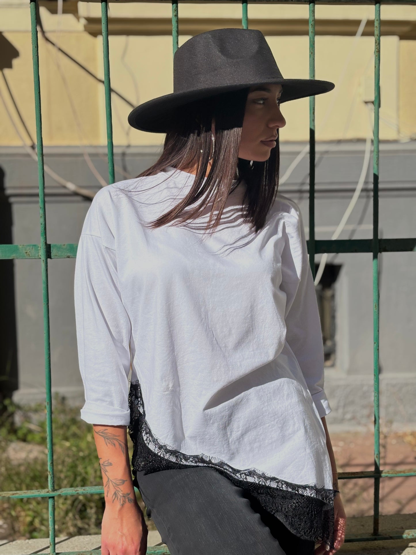 MAGLIA ASIMMETRICA PIZZO